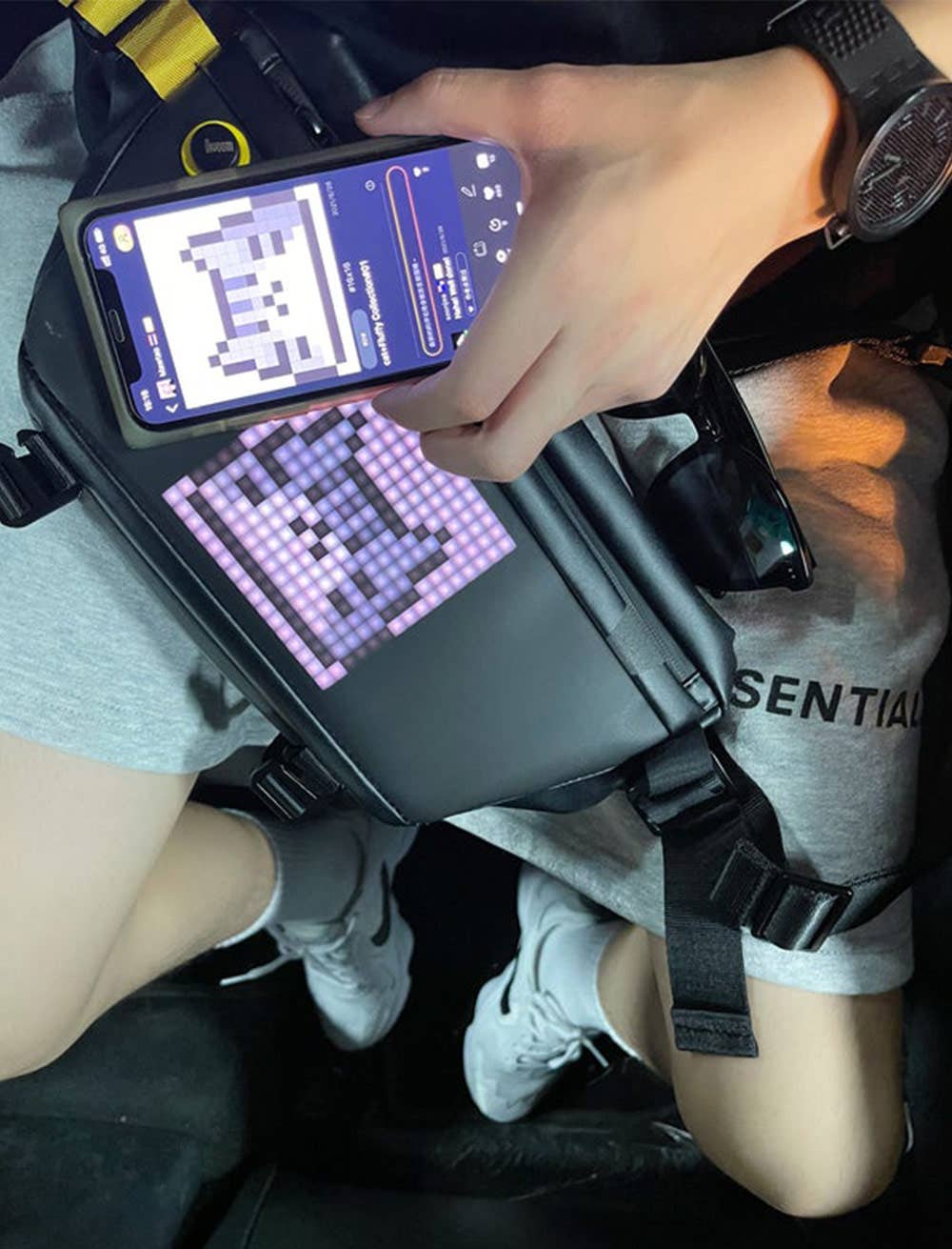VERNETZTE GÜRTELTASCHE - PIXEL